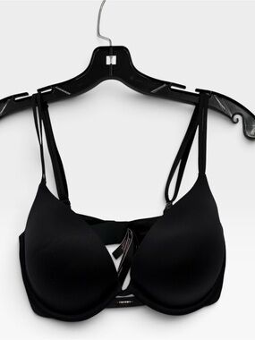 Victoria’s Secret Very Sexy Push-Up Bra in Black Size 32DD
